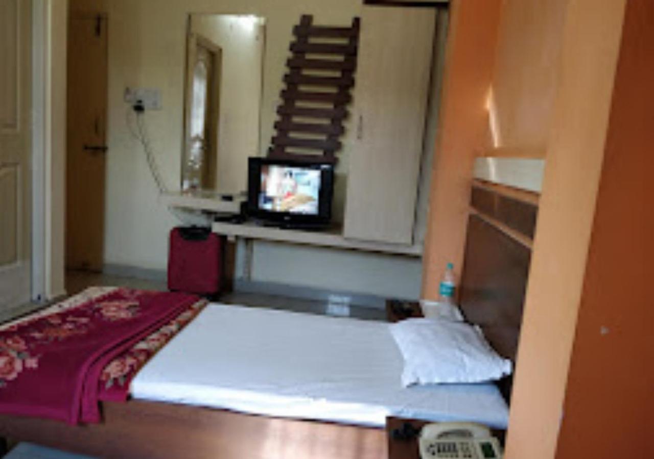 Hotel Mayur Restaurant Chandrapur Eksteriør bilde