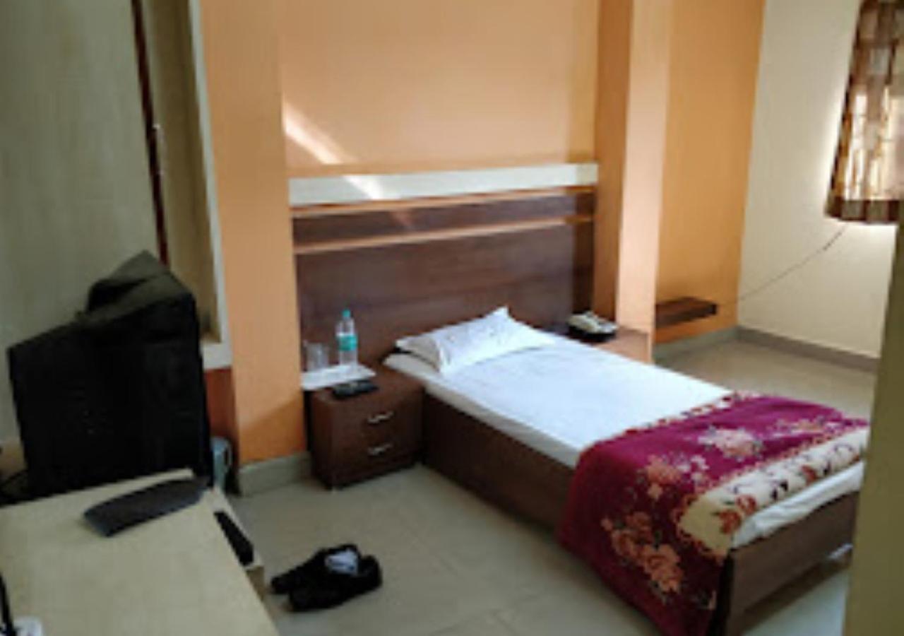 Hotel Mayur Restaurant Chandrapur Eksteriør bilde